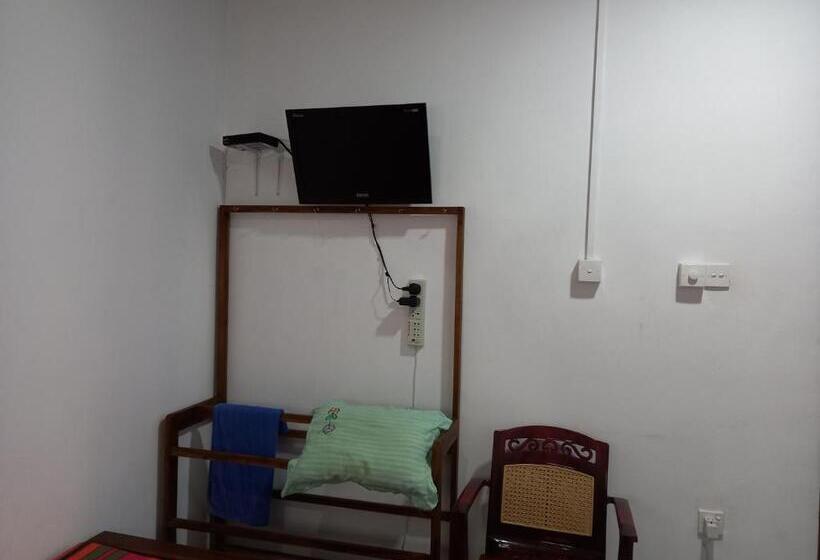 Номер Economy, David Villa