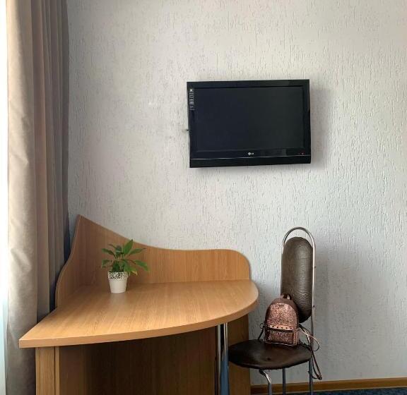 اتاق سوپریور با تخت بزرگ, Femina