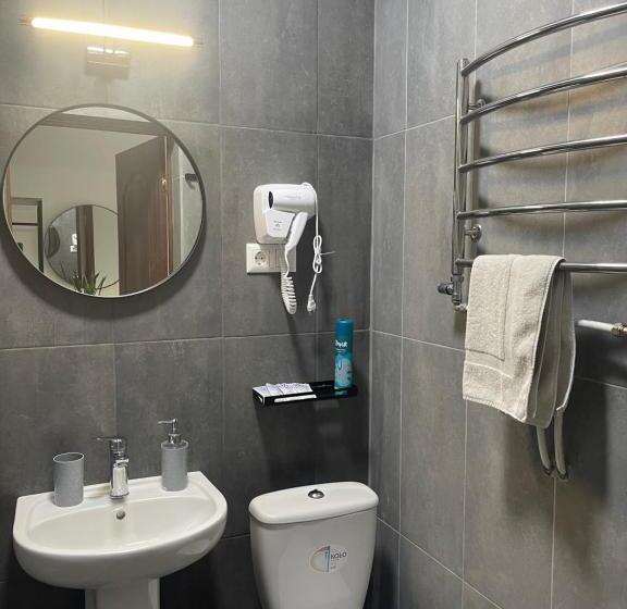 اتاق استاندارد, Femina