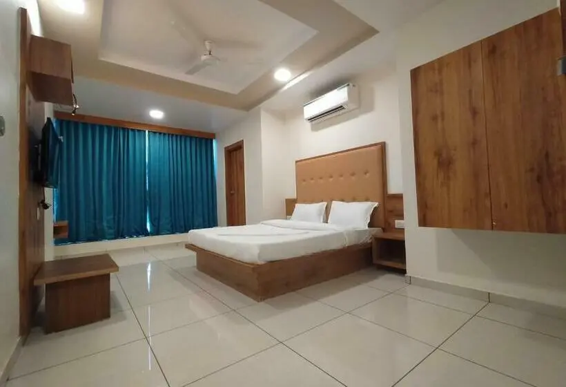 Chambre Deluxe, Neelkamal