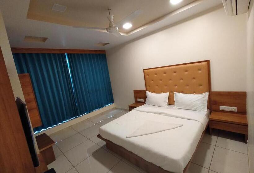 Quarto Deluxe, Neelkamal