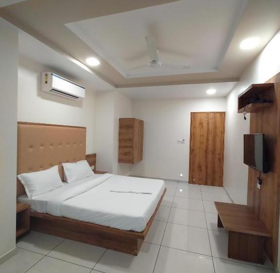 Quarto Deluxe, Neelkamal