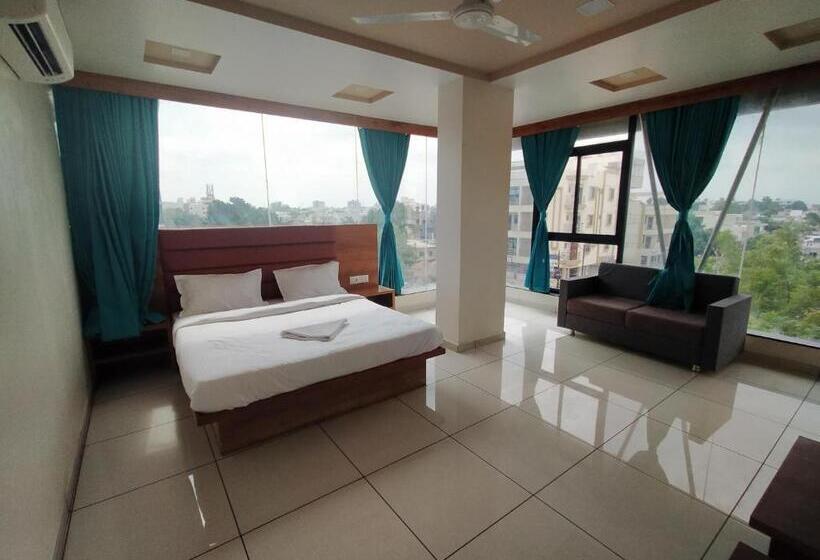 Suíte Executivo, Neelkamal