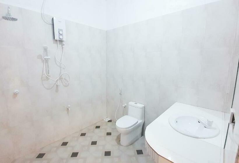 اتاق لوکس, Thoddoo Island Life