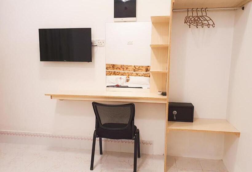 اتاق لوکس, Thoddoo Island Life