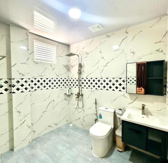 اتاق لوکس با بالکن, Thoddoo Island Life