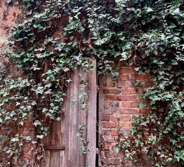 패밀리 룸, Zum Heidkrug & Café Lil