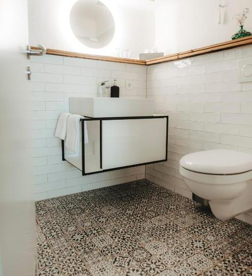 스탠다드 룸, Zum Heidkrug & Café Lil