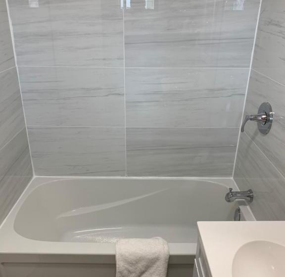 ２ダブルベッドのスタンダードルーム, Champlain Motor Inn