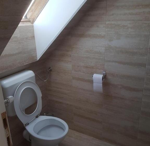 标准间, Lara Guest House