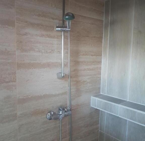 标准间, Lara Guest House