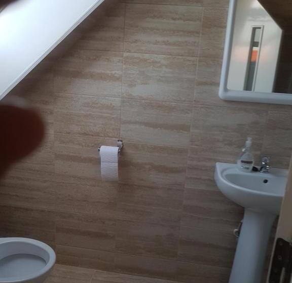 标准间, Lara Guest House