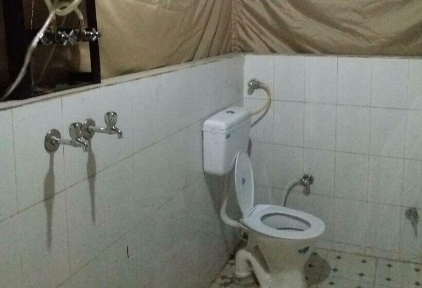 エコノミールーム, Resort With Mesmerizing Mountain Views & Pine Trees