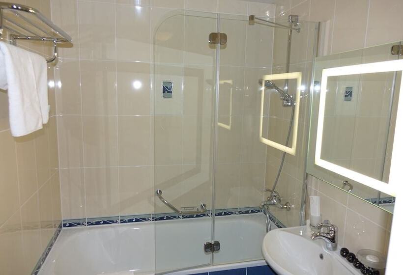 سوییت اجرایی, Baltic Beach Hotel & Spa