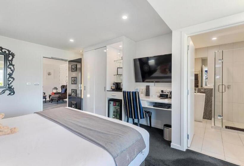 Номер Премиум, Black Swan Lakeside Boutique