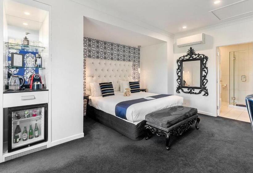 Номер Deluxe Вид на Озеро, Black Swan Lakeside Boutique