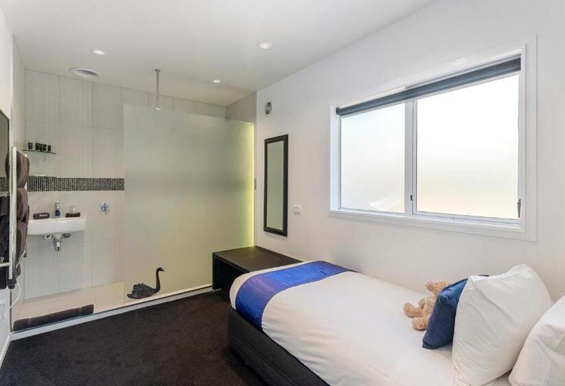 Люкс Вид на Сад, Black Swan Lakeside Boutique