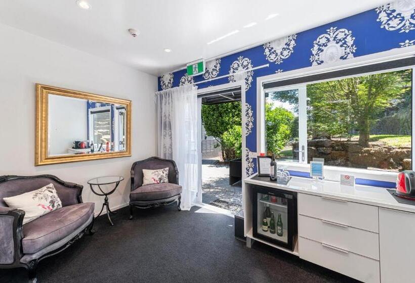 Люкс Вид на Сад, Black Swan Lakeside Boutique