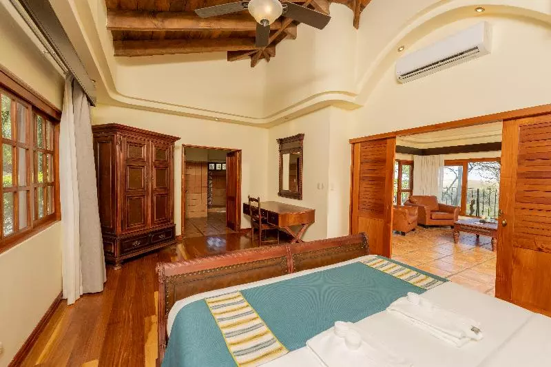 سوییت جونیور, Borinquen Thermal Resort