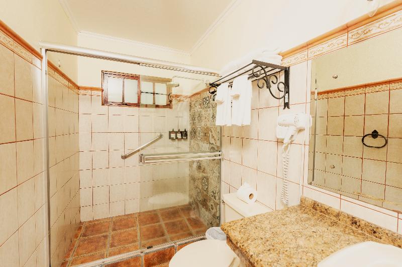 בקתה סופריור, Borinquen Thermal Resort