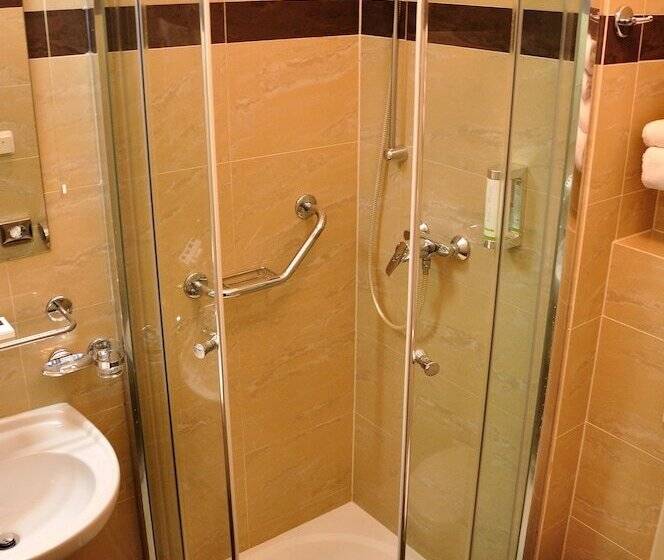 اتاق استاندارد یک نفره, Certovka