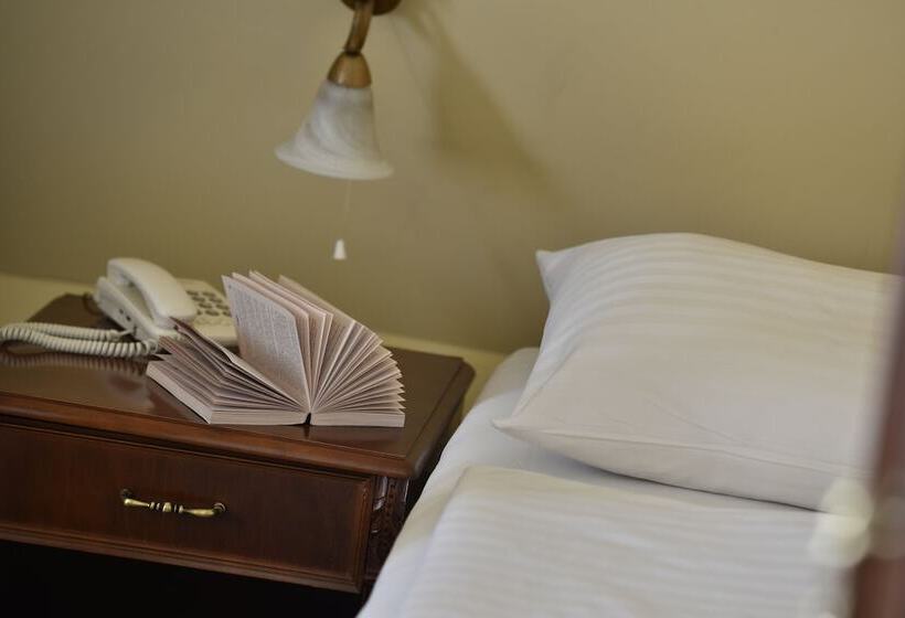 اتاق استاندارد یک نفره, Certovka