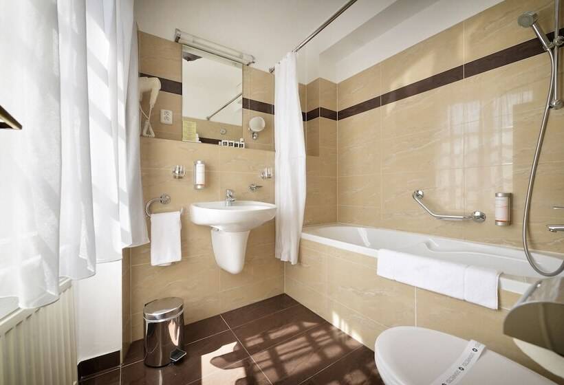 اتاق استاندارد, Certovka