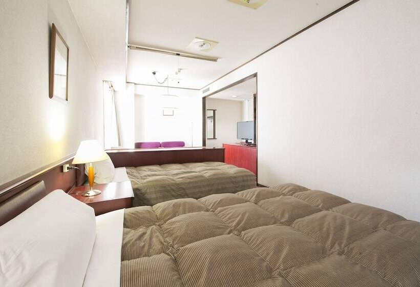 غرفة قياسية ثلاثية, S Plus Hiroshima Peace Park