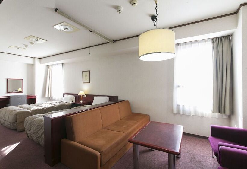 غرفة قياسية ثلاثية, S Plus Hiroshima Peace Park