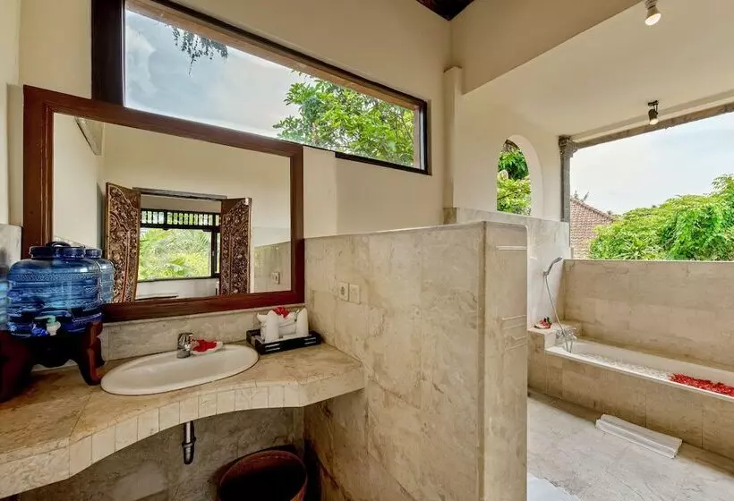 اتاق خانوادگی, Kebun Indah Ubud