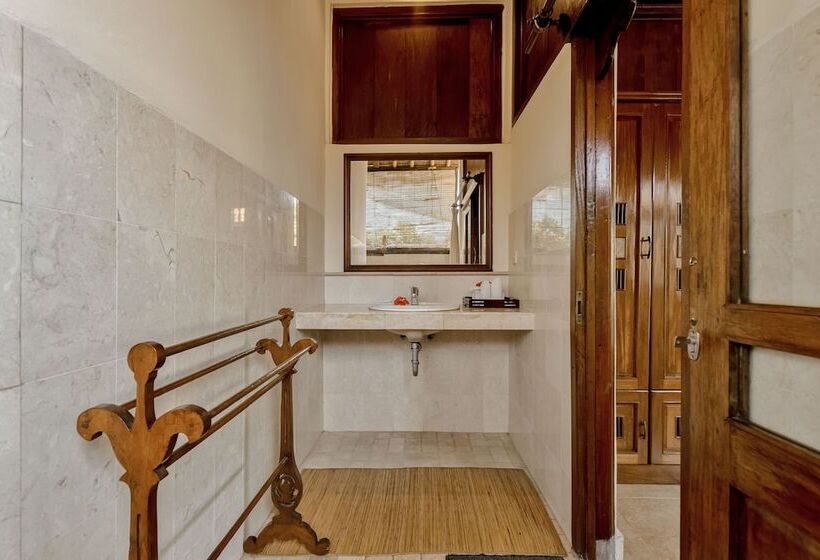 家庭间, Kebun Indah Ubud