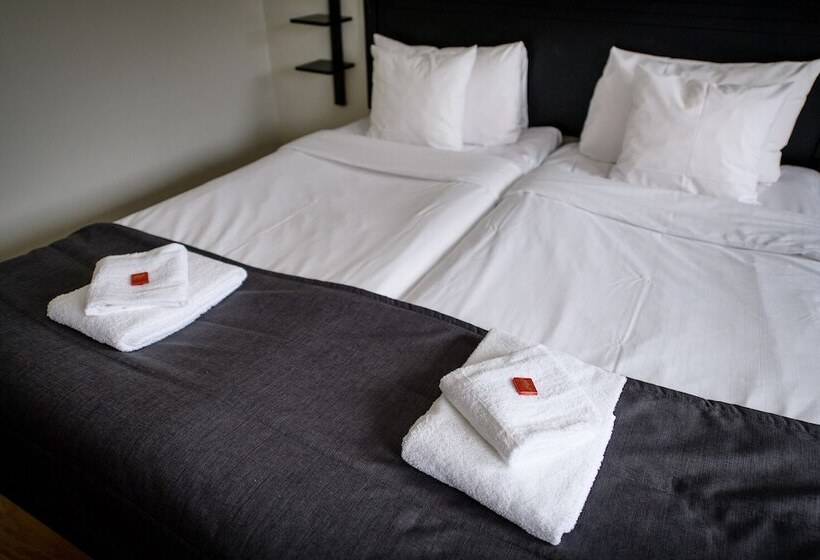 Economy Room, L Alfred Nobel