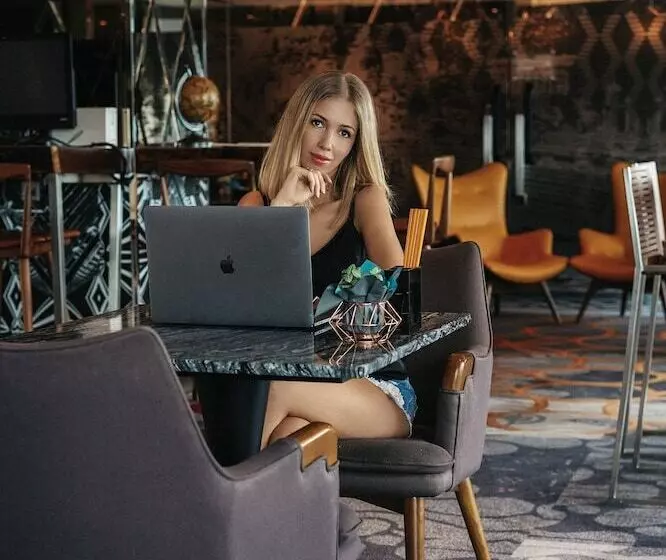 اتاق کلاب, Le Méridien Kuala Lumpur