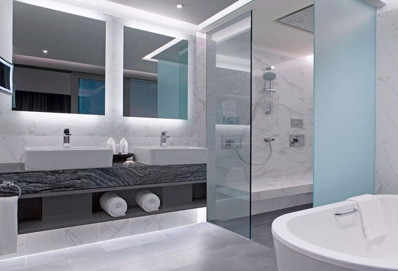 Suite with Terrace, Le Méridien Kuala Lumpur