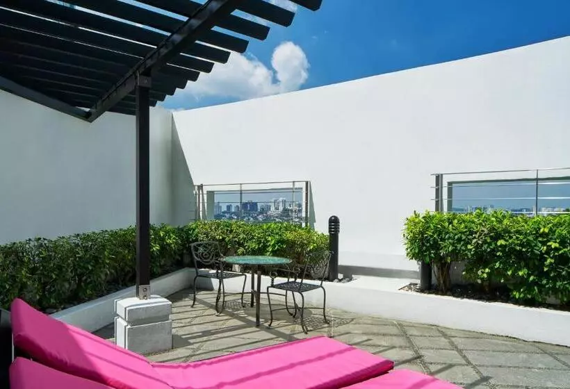 Suite with Terrace, Le Méridien Kuala Lumpur
