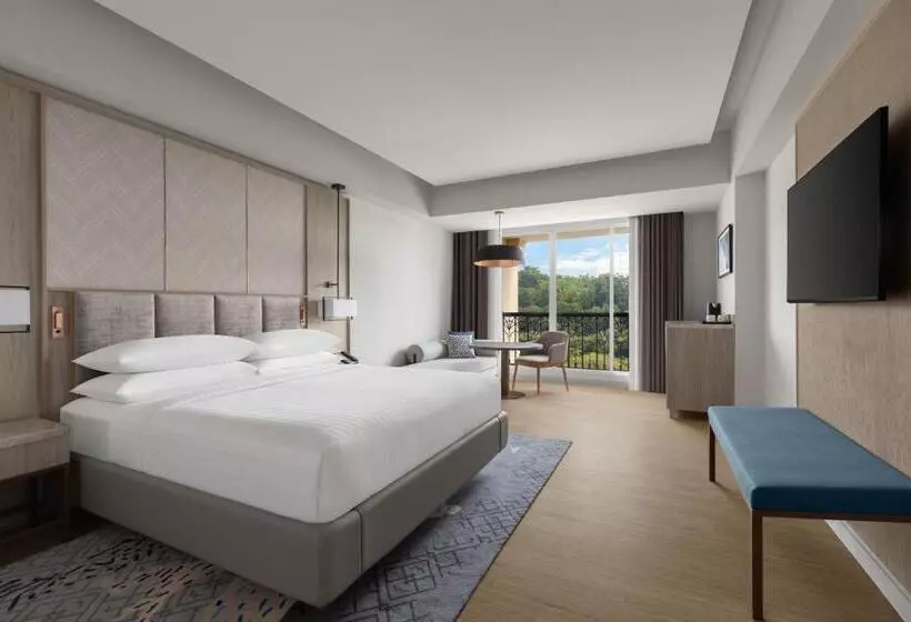 キングサイズベッドのエクゼクティブルーム, Putrajaya Marriott