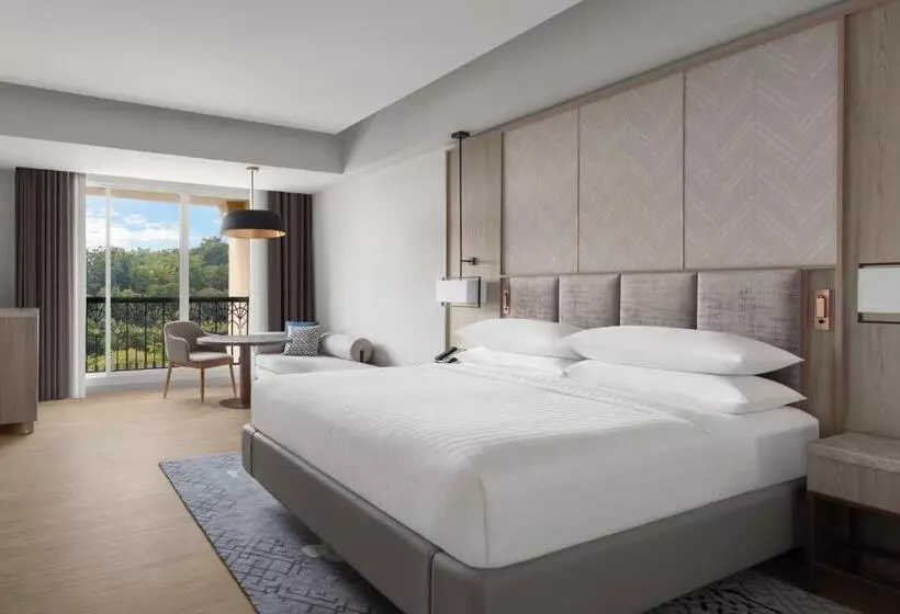キングサイズベッドのエクゼクティブルーム, Putrajaya Marriott