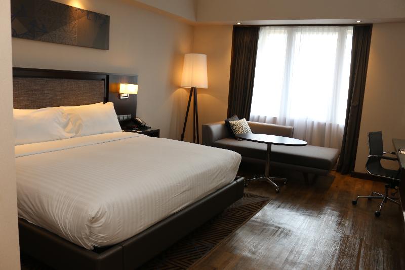Номер Deluxe, Putrajaya Marriott