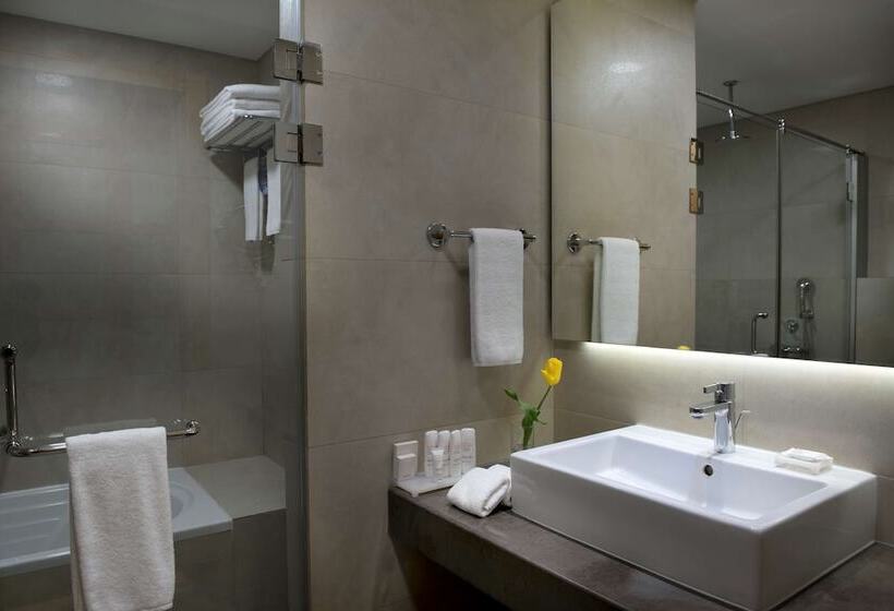 اتاق استاندارد, Radisson Blu Hotel, Beirut Verdun