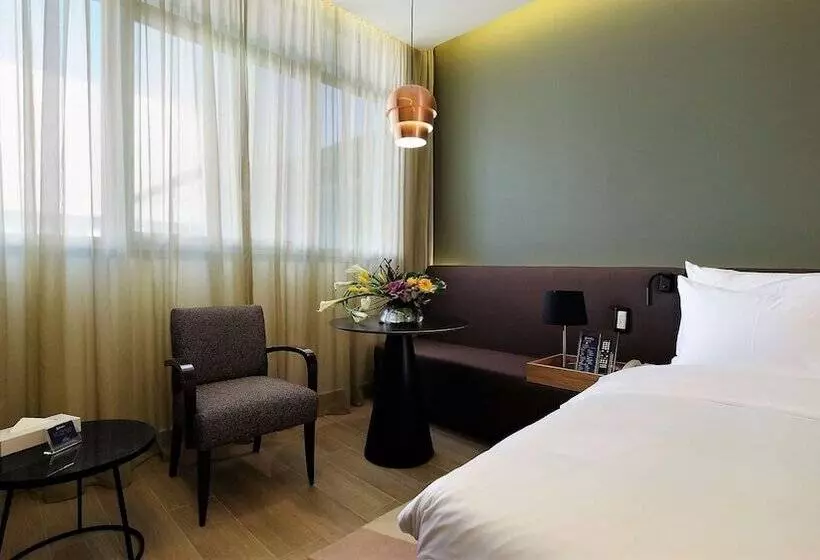 اتاق استاندارد, Radisson Blu Hotel, Beirut Verdun