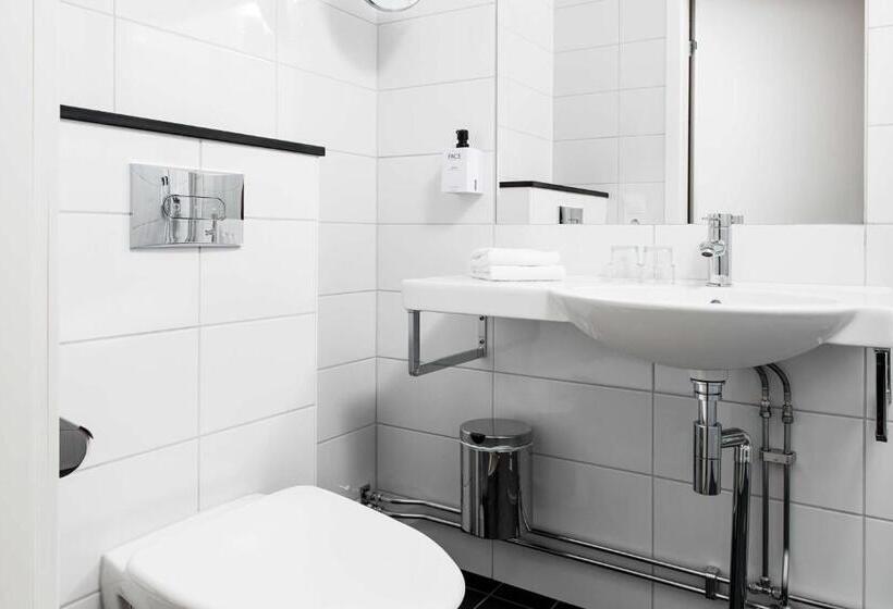 غرفة قياسية ثلاثية, Scandic Taby