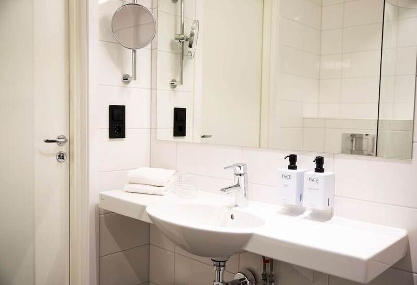 غرفة سوبيريور, Scandic Taby