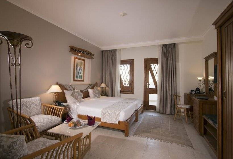 اتاق استاندارد سه نفره, Swiss Inn Resort Dahab