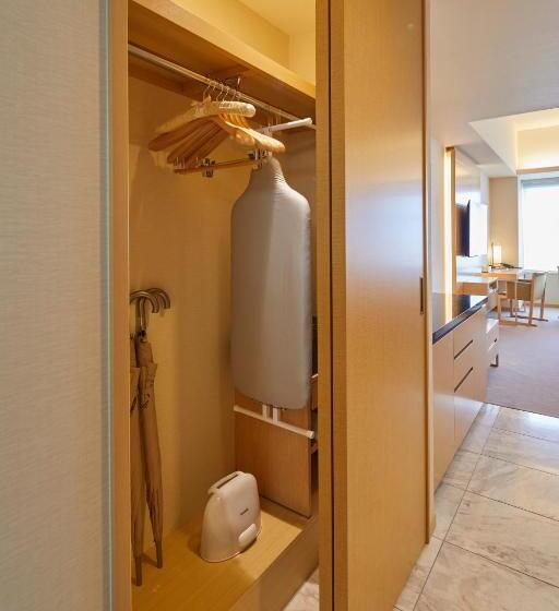 غرفة سوبيريور سرير كينج, The Kitano Hotel Tokyo