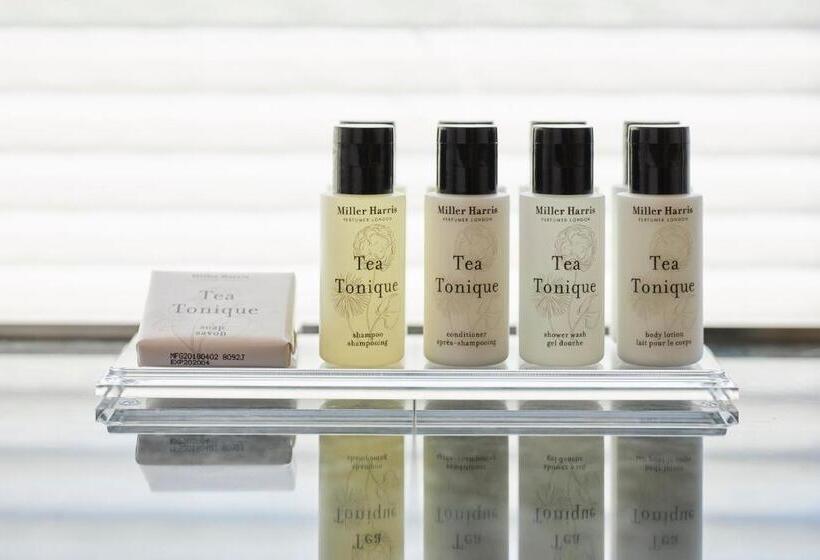 جناح جونيور, The Kitano Hotel Tokyo