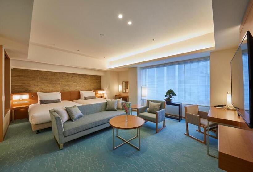 جناح جونيور, The Kitano Hotel Tokyo