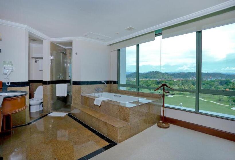 סוויטת ג'וניור, The Pacific Sutera