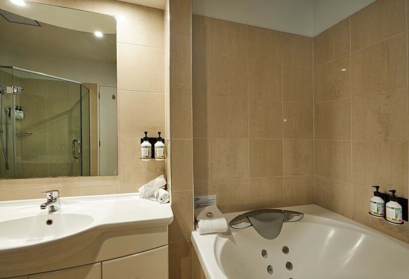 استودیوی پریمیوم, The White Morph  Heritage Collection