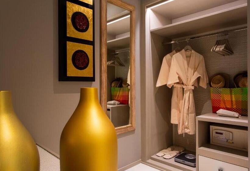 プールの見えるデラックスルーム, Rocky S Boutique Resort Veranda Collection Samui Sha Extra Plus