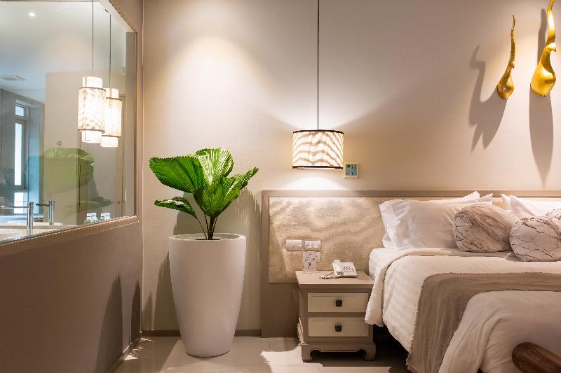 プールの見えるデラックスルーム, Rocky S Boutique Resort Veranda Collection Samui Sha Extra Plus